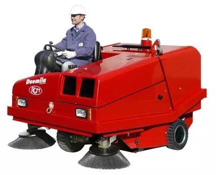 Balayeuse autoporte RCM DUEMILA E