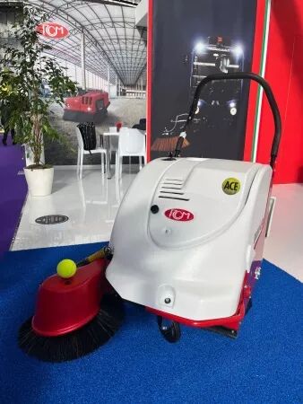 Balayeuse RCM BRAVA 800 ET ACE