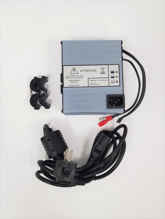 Chargeur batterie HF pour Autolaveuse VIPER AS 380 / 15C